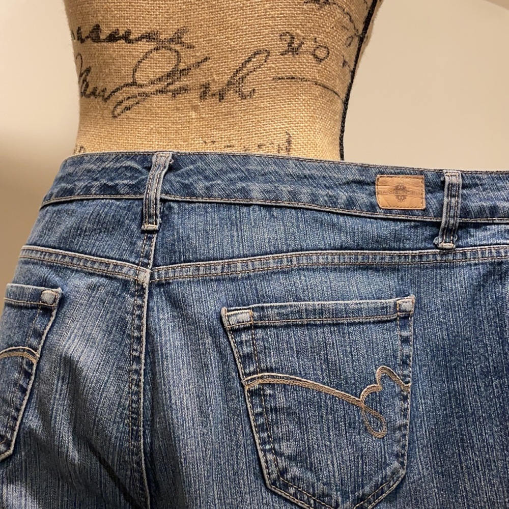 🔵HIGH WAISTED CURVY BANDOLINO BLU DENIM MEDIUM WASH JEANS - Picture 8 of 16